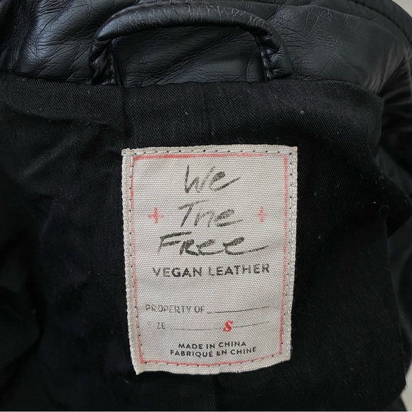 WE THE FREE Vegan Leather Jacket w/removable hood size small - Picture 7 of 15